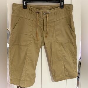 The North Face Tan Cargo Capri Lightweight Utility